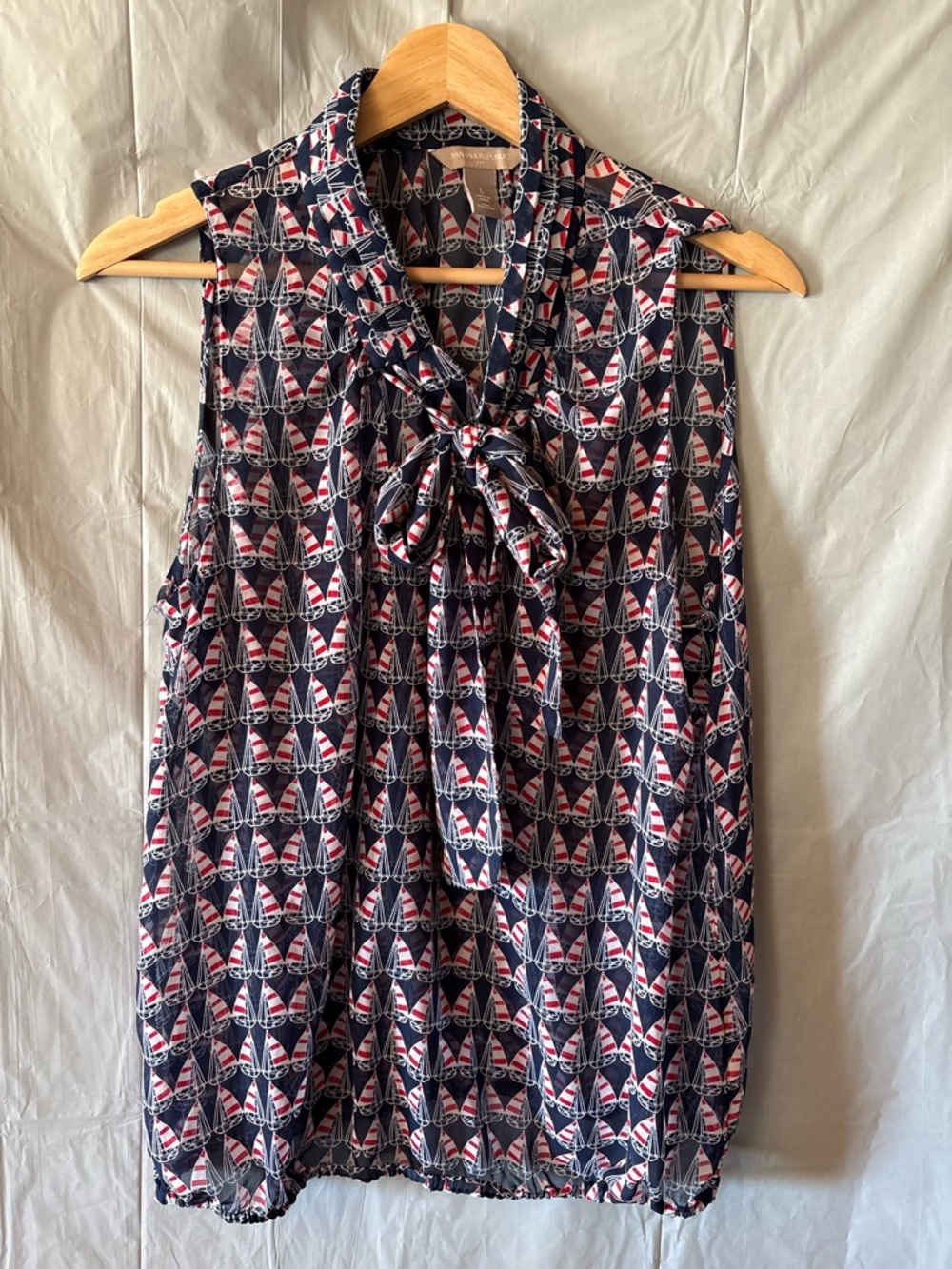 Banana Republic Top Shirt Womens Large Blue Red Sailboat Print Sleeveless Casual